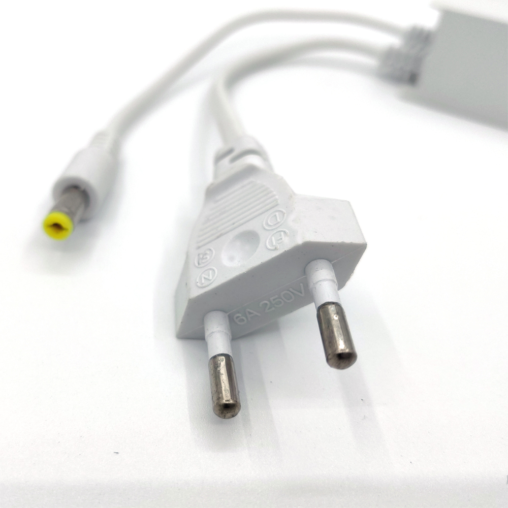 White AC 100-240V Input DC 12V - огляд і ціна Outdoor Lighting Socket